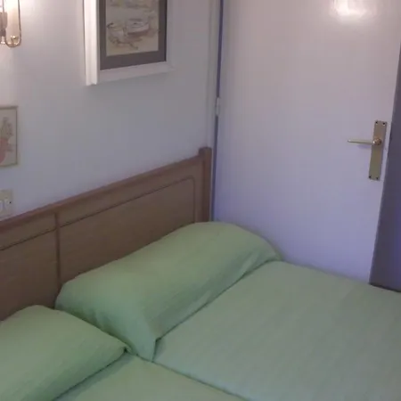Apartament Cat *